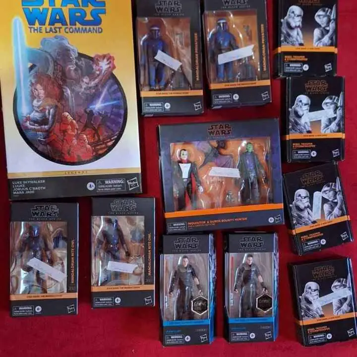 Figuras star wars agosto