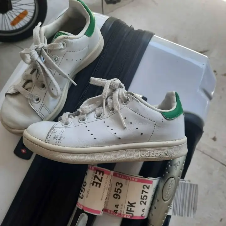 Zapatlillas niño adidas stan smith blancas y verdes
