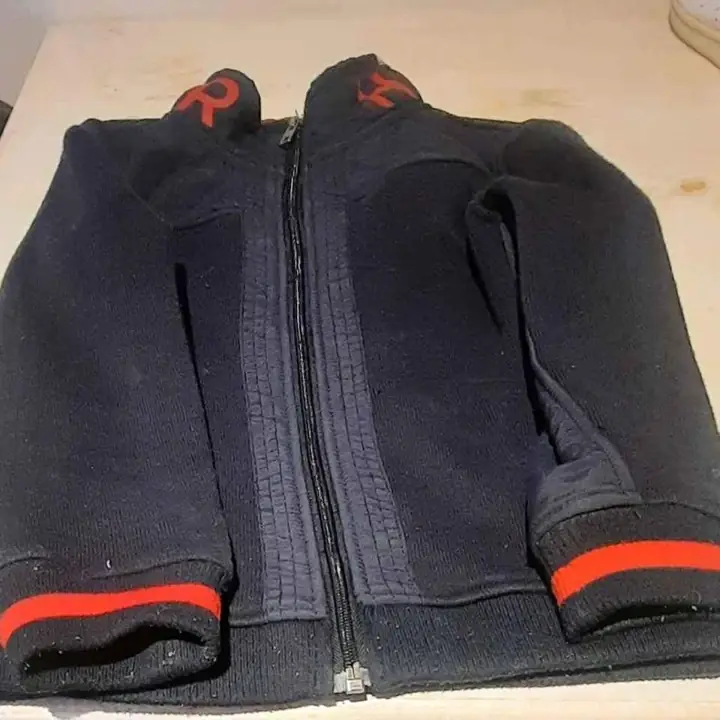 Campera tommy hilfiger niño talle 7 impecable