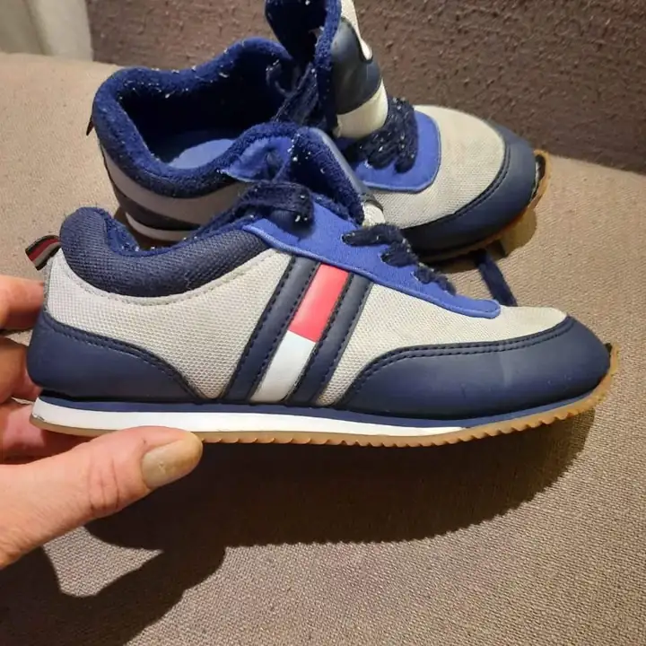 Zapatillas Tommy Hilfiger niño talle 33