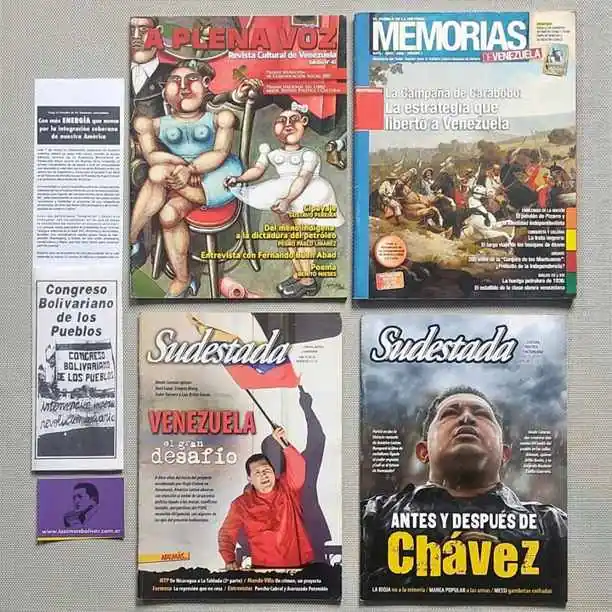 Combo Venezuela - 4 revistas / 2 folletos / 1 sticker - Hugo Chávez