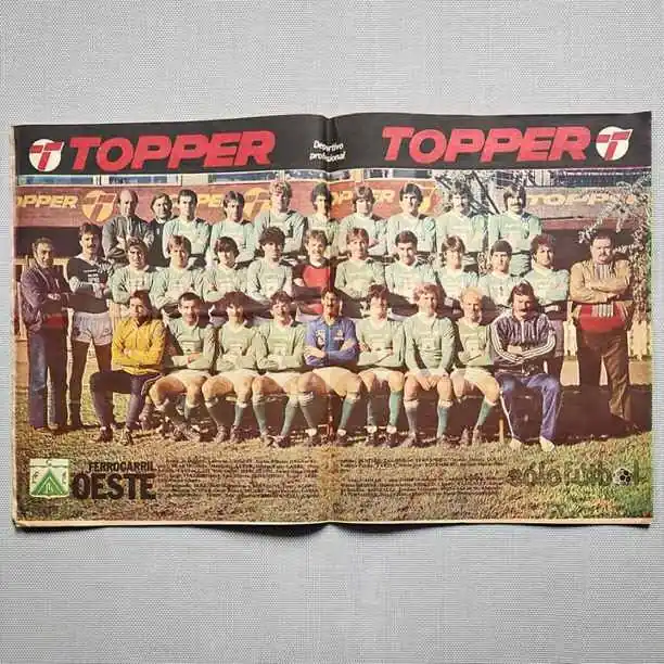 Revista Solo Fútbol N° 7 - Tapa Independiente / Poster Ferro 56 x 35 cm - Año 1985