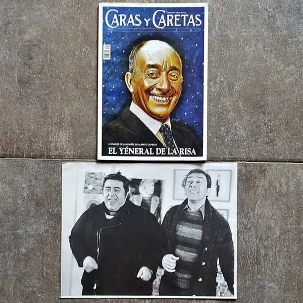 Combo Alberto Olmedo - 1 foto con Jorge Porcel 28 x 21,5 cm - 1 revista Caras y caretas