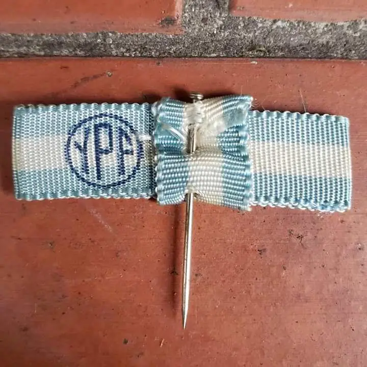 Escarapela YPF 4 x 1 cm