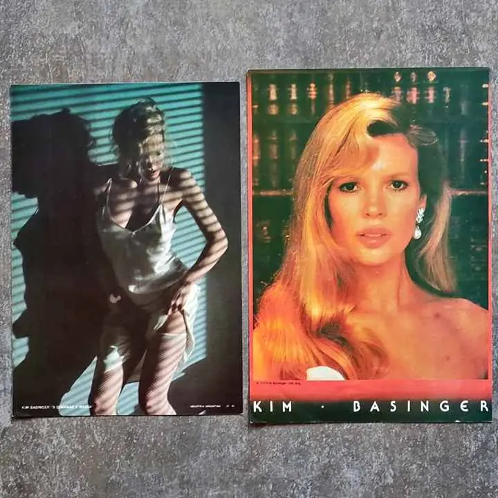 Kim Basinger - 9 semanas y media 18x26 cm / Batman 19x28 cm - 2 láminas