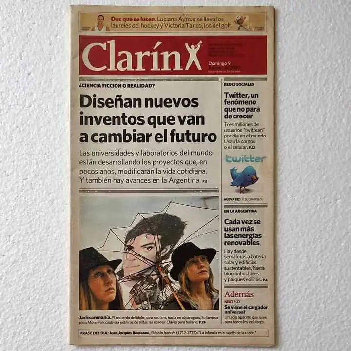 Diario Clarín pequeño 16,5 x 27.5 cm - Edición especial día del niño - 9 de agosto de 2009