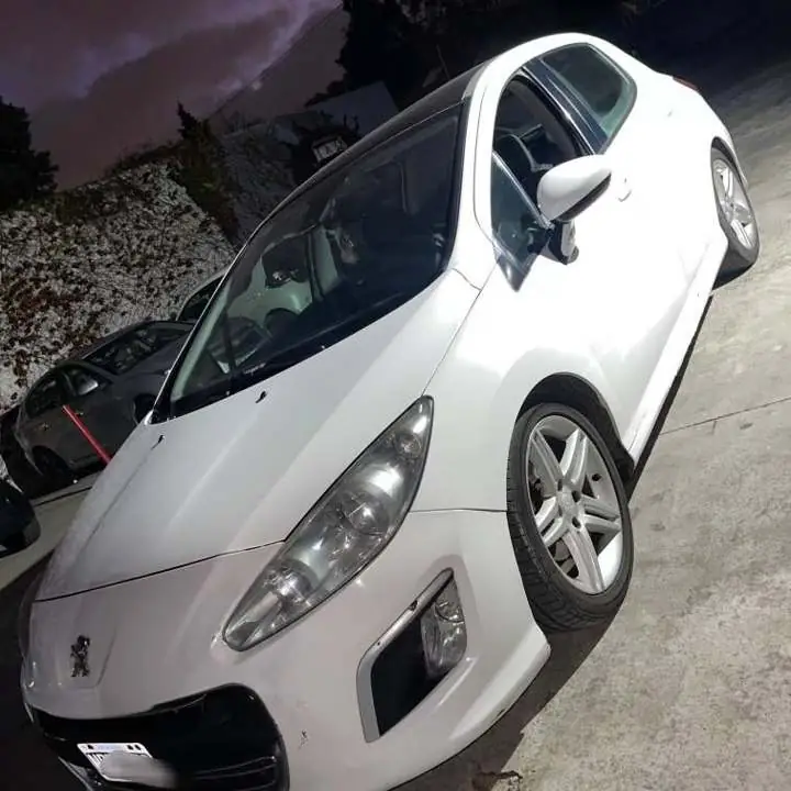 Peugeot 308. Todo al día. 133 mil km. 2014
