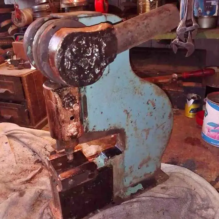 Remachadora de banco