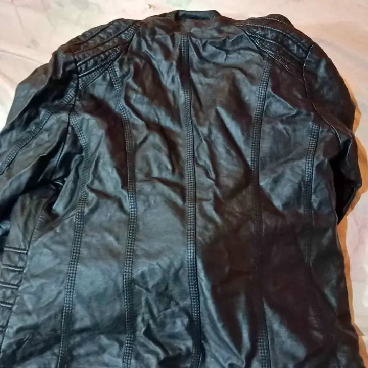 Campera de cuero de dama