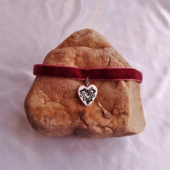 Choker Corazonada