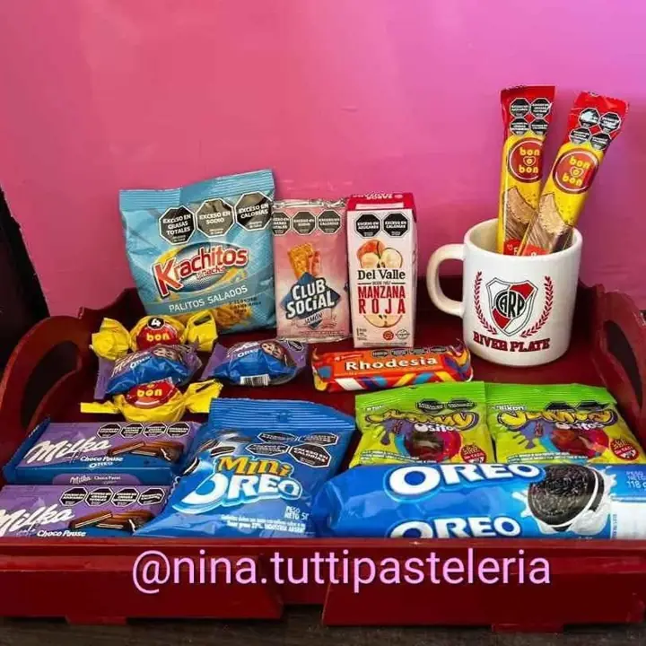 Regalos para cumpleaños golosinas taza