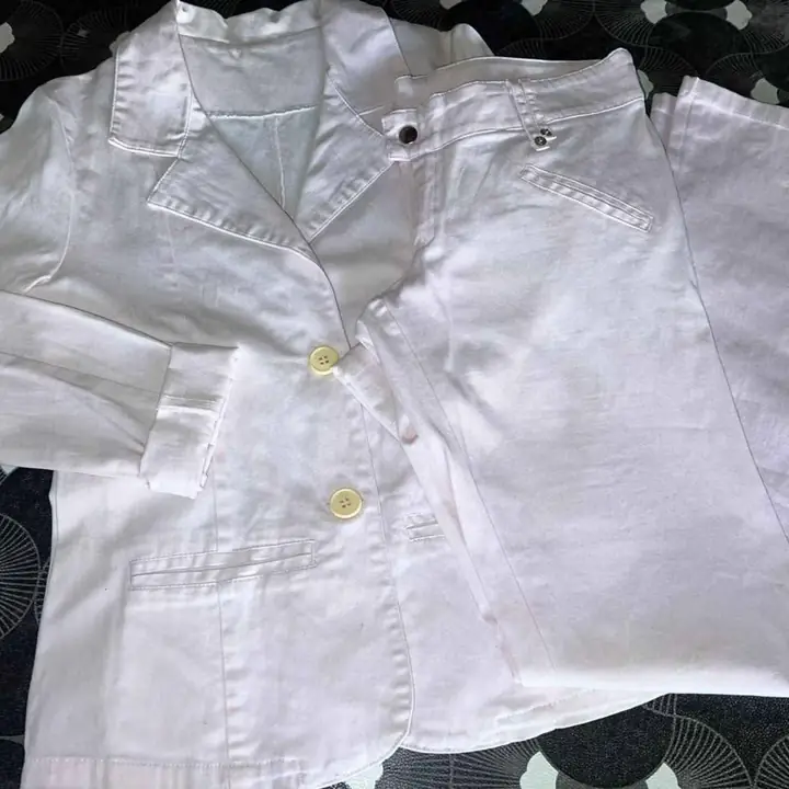 Conjunto blazer y pantalón elastizados