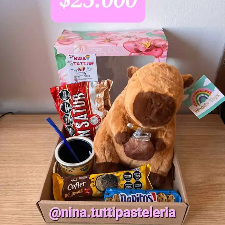 Regalo San Valentin capibara tomando mate y mate de boca