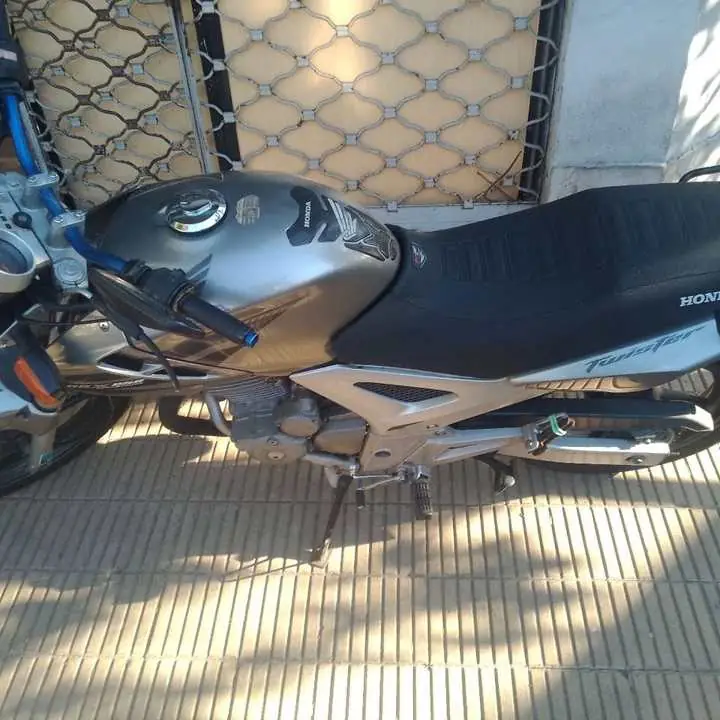 Honda 250 tuister 2008