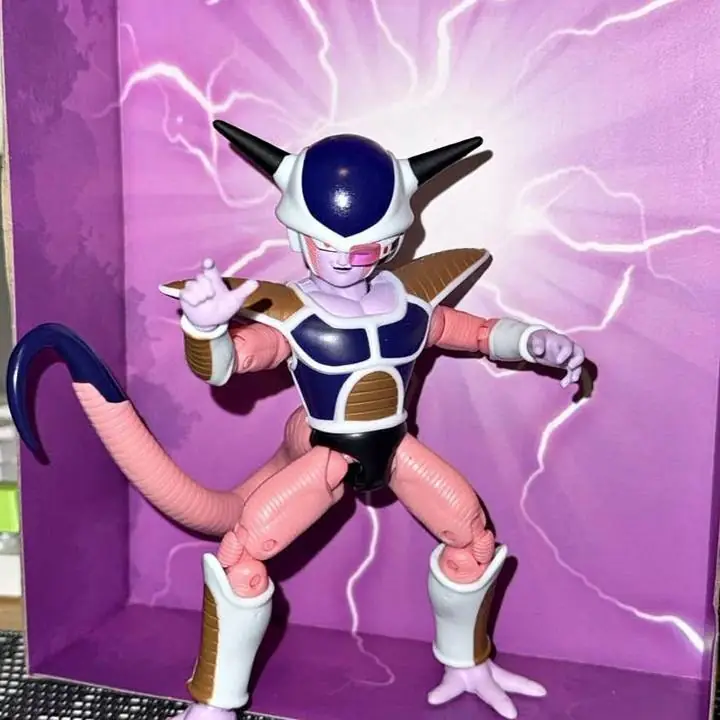 Figura de freezer articulable dragón ball