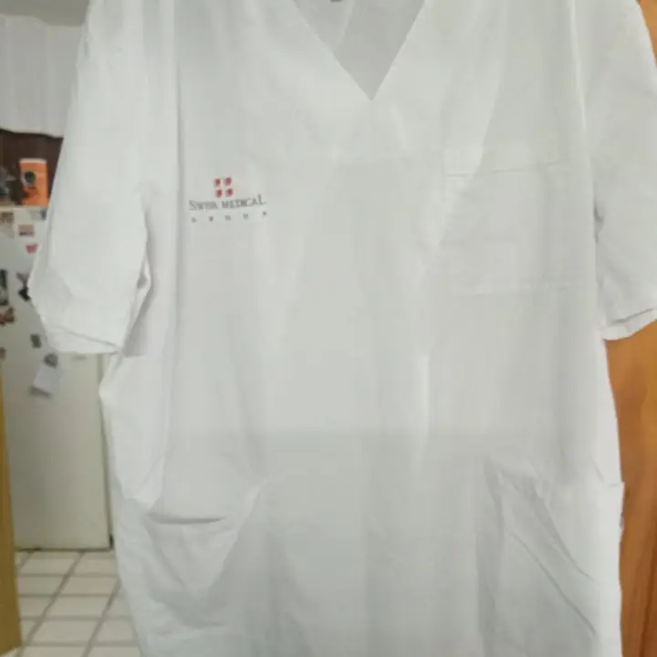 Ambo talle 4 $10.000