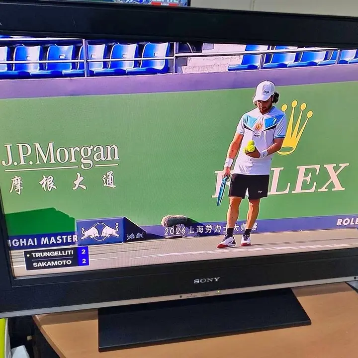 TV 32" Sony LCD con control
