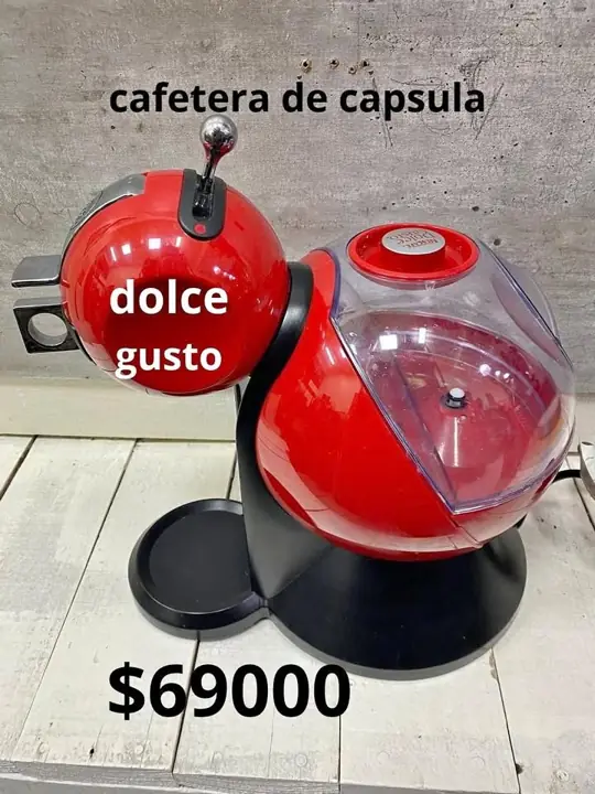 Cafetera de capsula dolce gusto como nueva