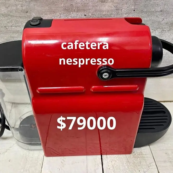Cafetera Nespresso como nueva