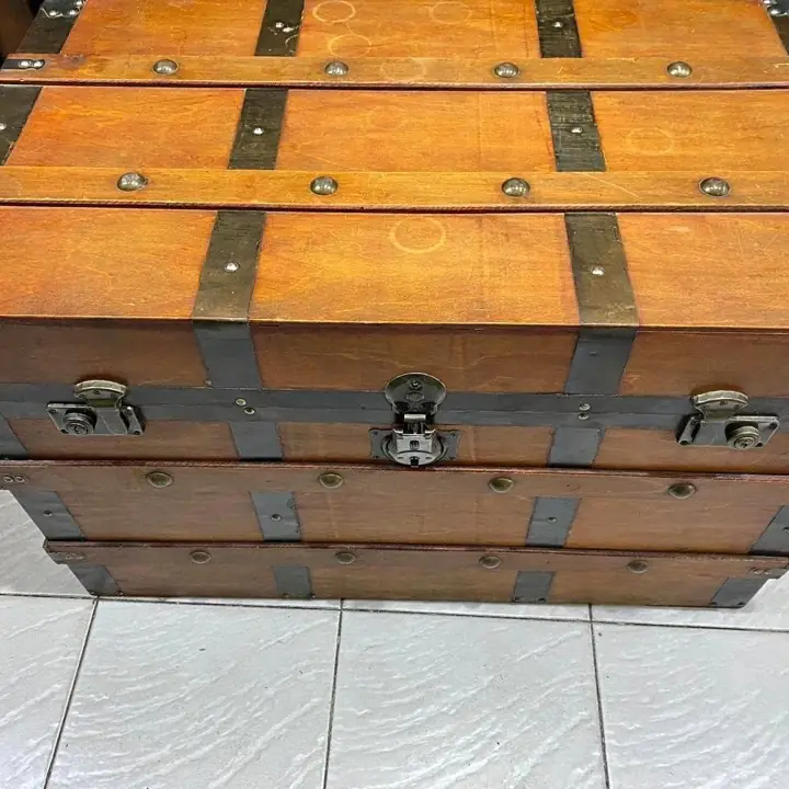 Baul de madera muy buen estado