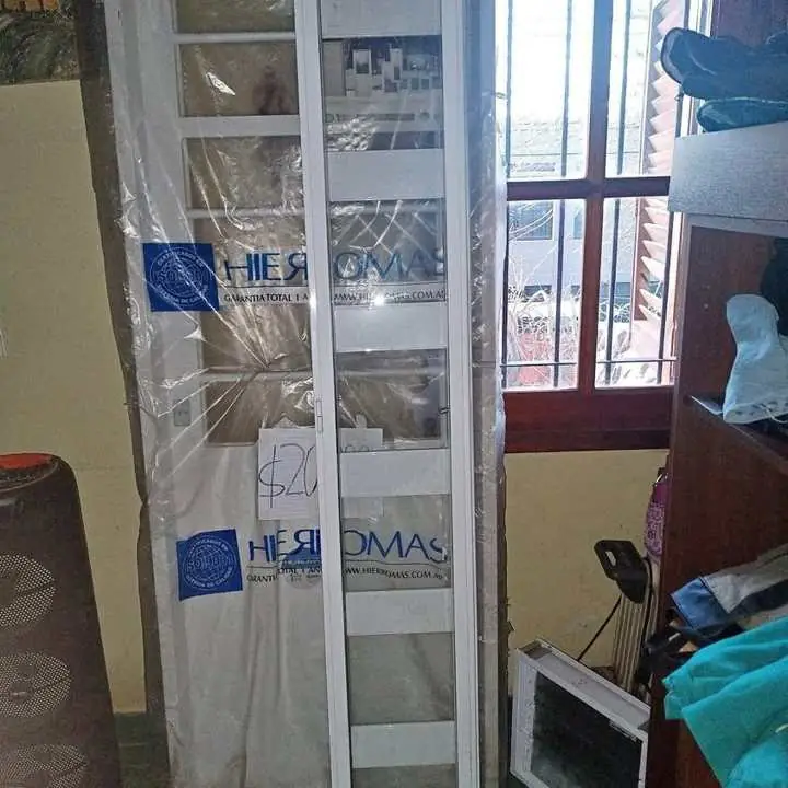 Ventiluz para costado de puerta