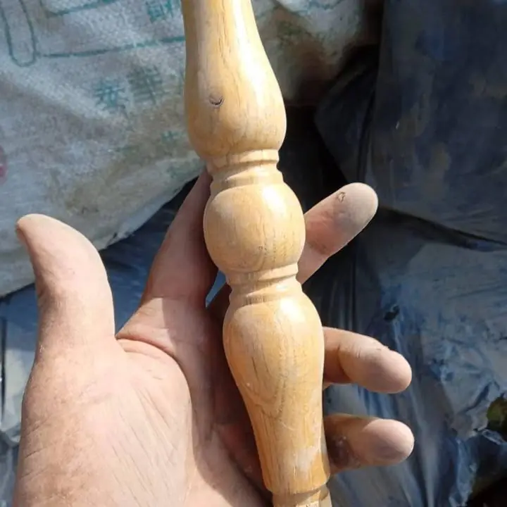 Piezas de roble para armar sillas
