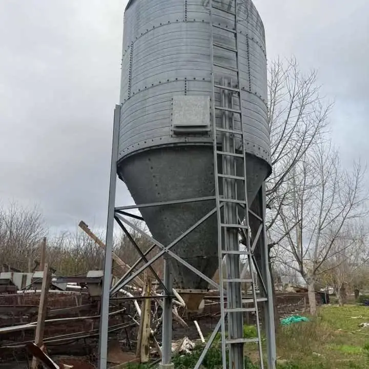 Silos de alimento capacidad de 9 a 12 toneladas