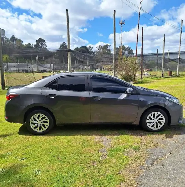 Vendo Toyota Corolla