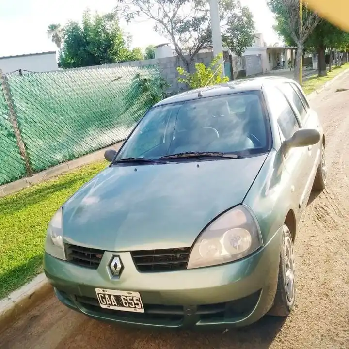 Renault Clio Año 2007 Full Motor 1.5 Diesel 190mil k.m ideal aplicacion carpeta completa