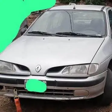 Sin motor! Renault Megan Año 2000