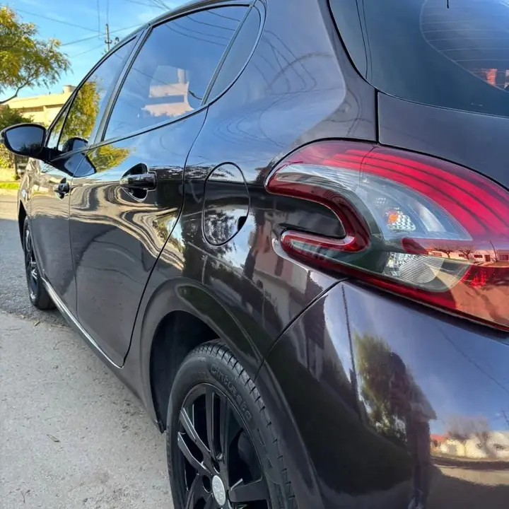 Peugeot 208 Allure Nav Año 2017 Motor 1.6 Nafta Solo 83mil k.m