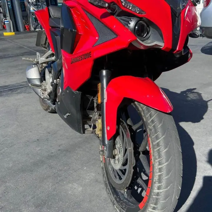 Rouser RS 200 Año 2016 con 25.000 K.M