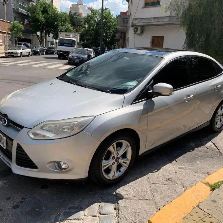 Ford Focus SE Plus AT Año 2014 Solo 154mil k.m Motor 2.0 Excelente Estado Listo para Transferir !