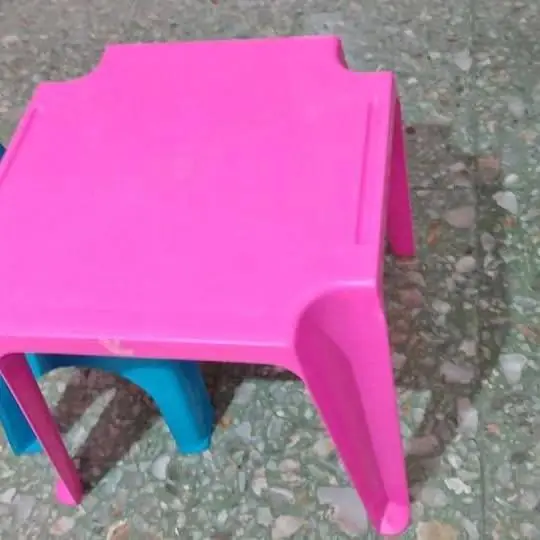 Juego de Mesa Infantil + Silla de Plástico