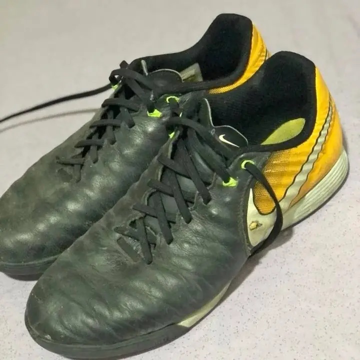Botines Nike Tiempo Ligera IV Talle 42