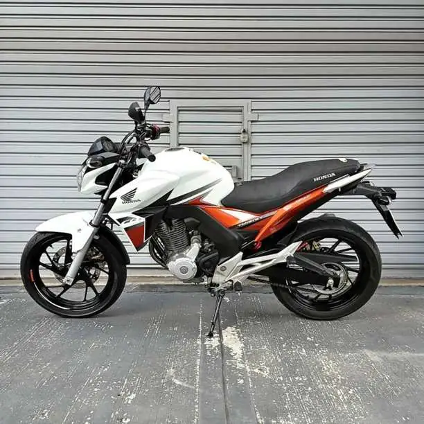 2017 Honda Cb 250 Twister 13500 KM Caba Permuto