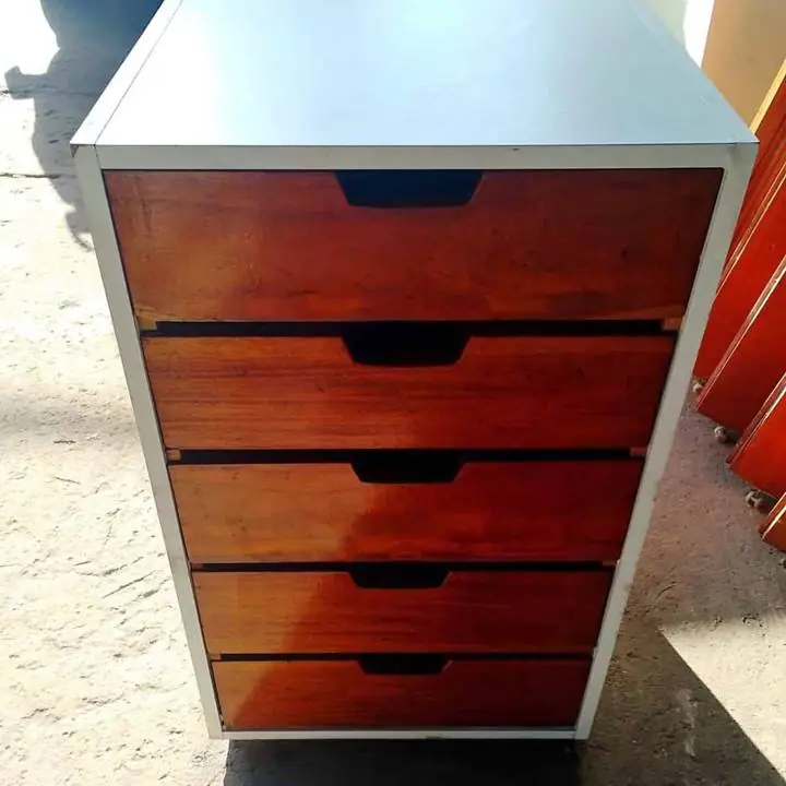 Cajonerita impecable