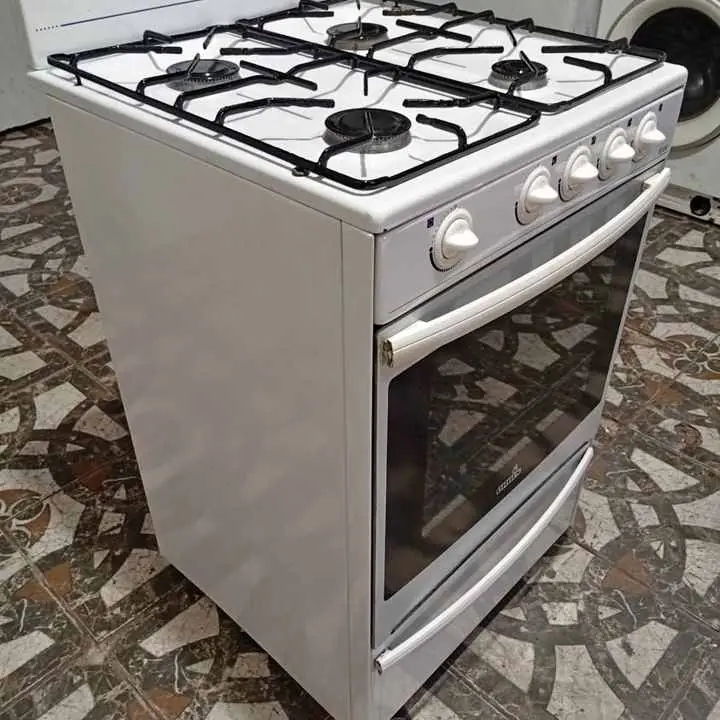 Impecable cocina Orbis !