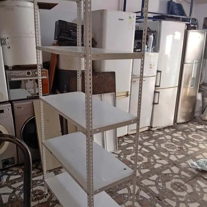 Vendo estante poco uso
