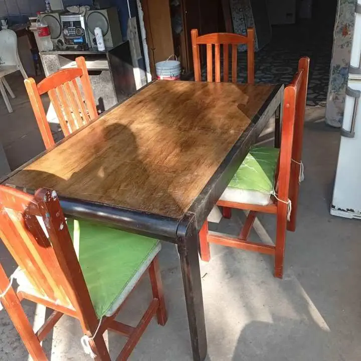 Vendo mesa usadas en buen estadoas sillas liquido