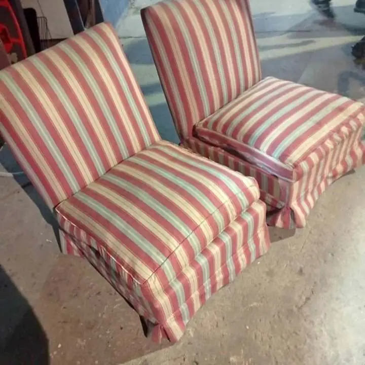 Sillones de un cuerpo buen estado son dos !