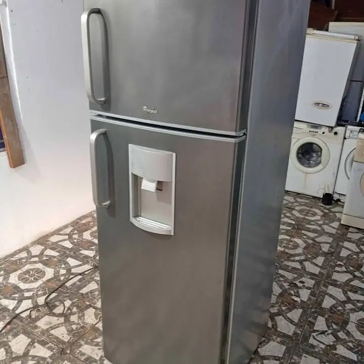 Heladera Whirlpool con dispenzer