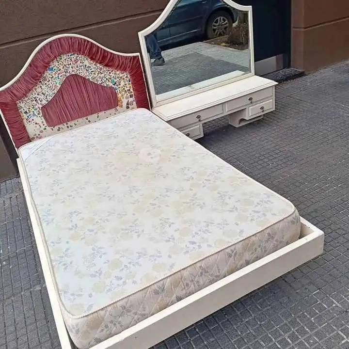 Juego de dormitorio buen estado !