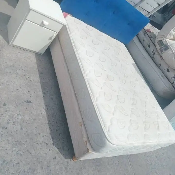Sumier mas respaldo y cajonerita