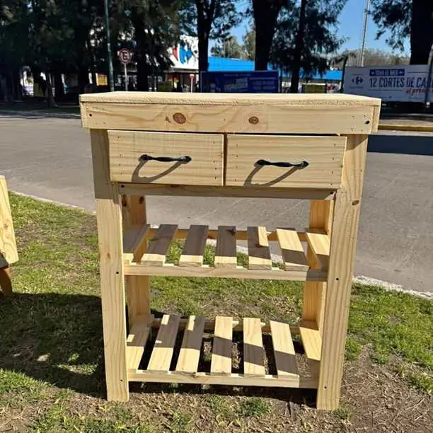 Mesa de arrime con cajonera