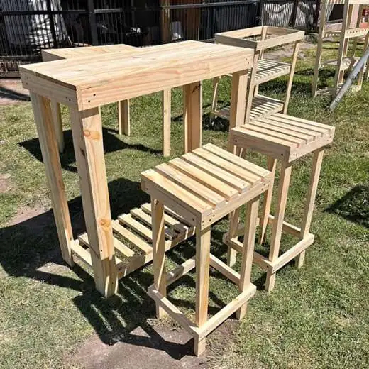 Mesa desayunadora + 2 banquetas