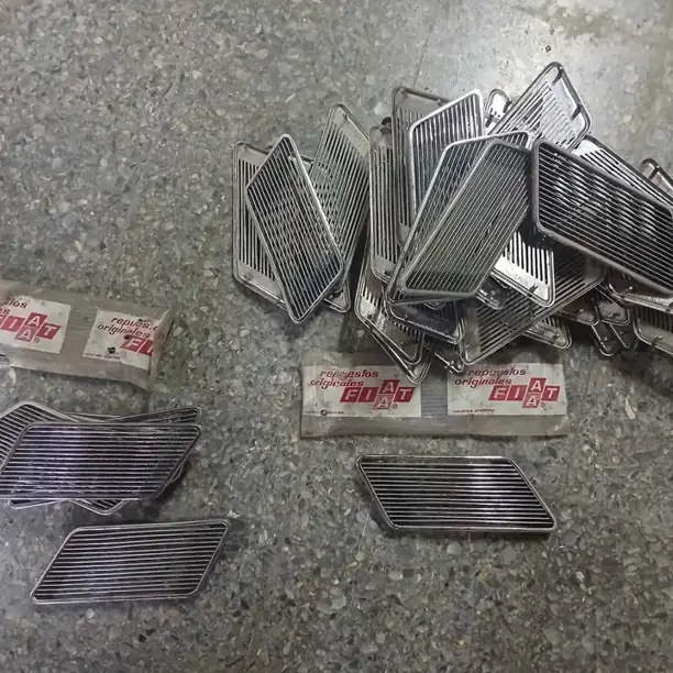 Rejilla parante trasero Fiat 125/1600