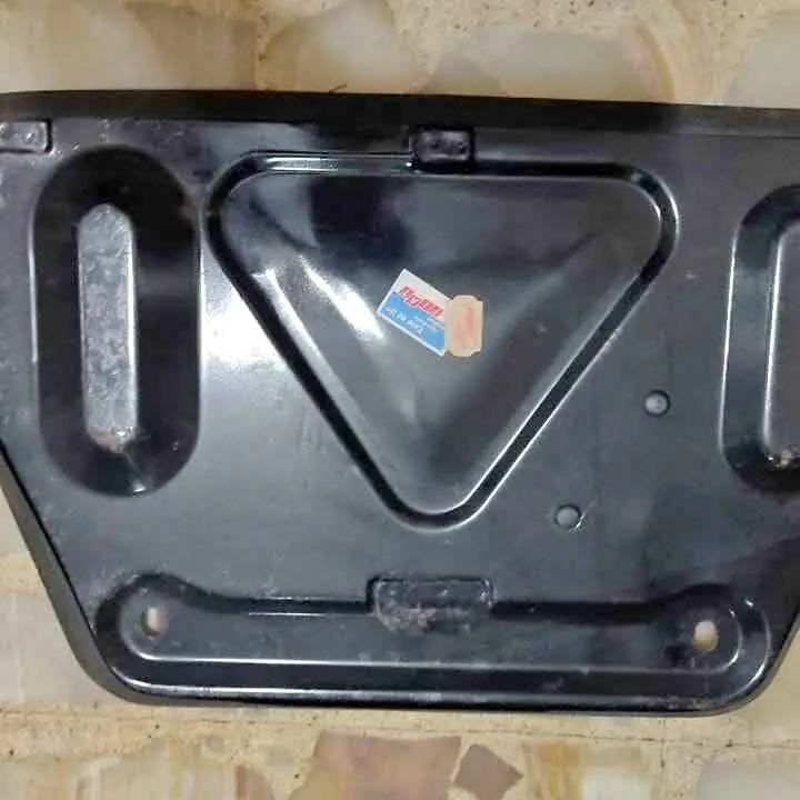 Tapa cubre batería Fiat 133