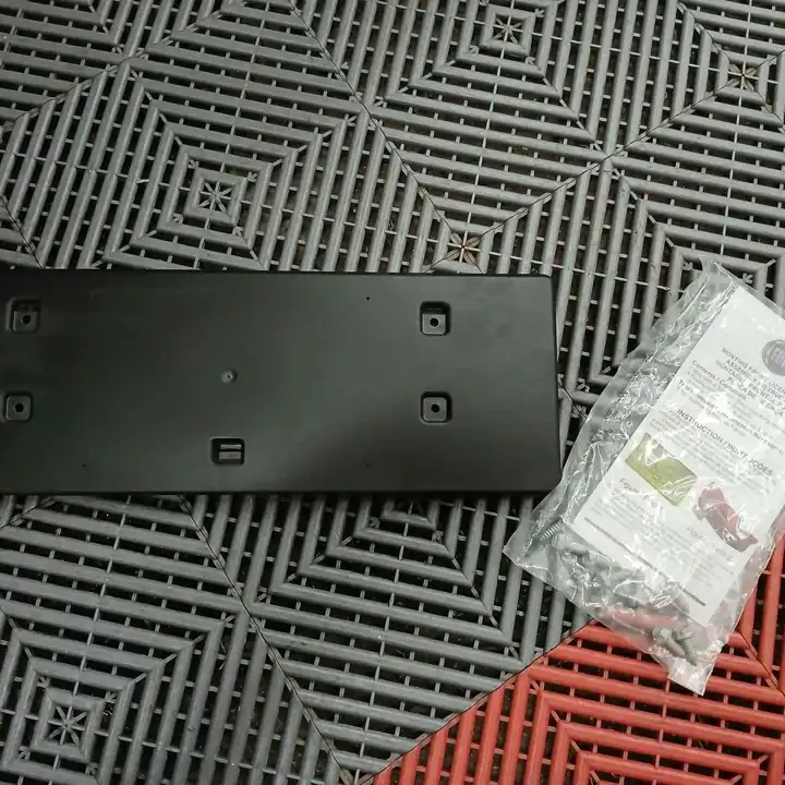 Soporte patente delantera fiat 500