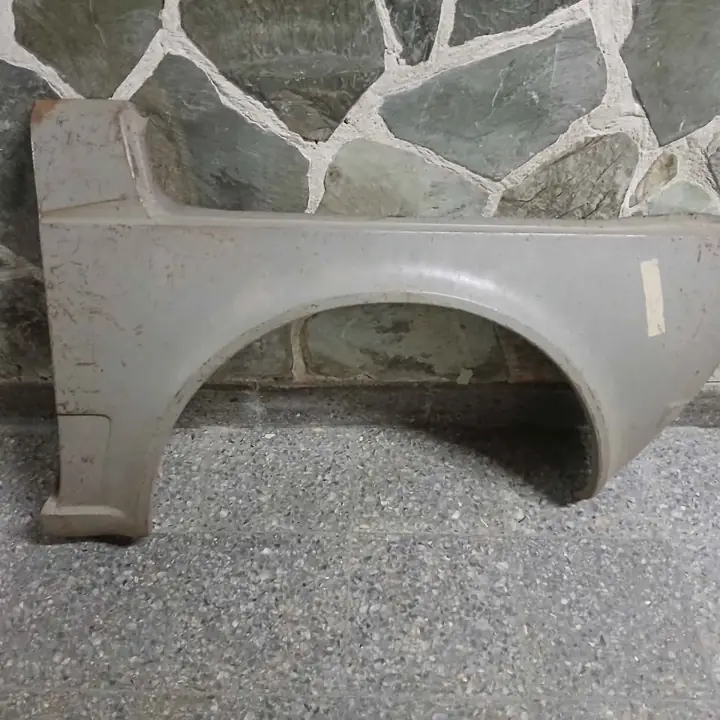 Guardabarro delantero derecho fiat brio